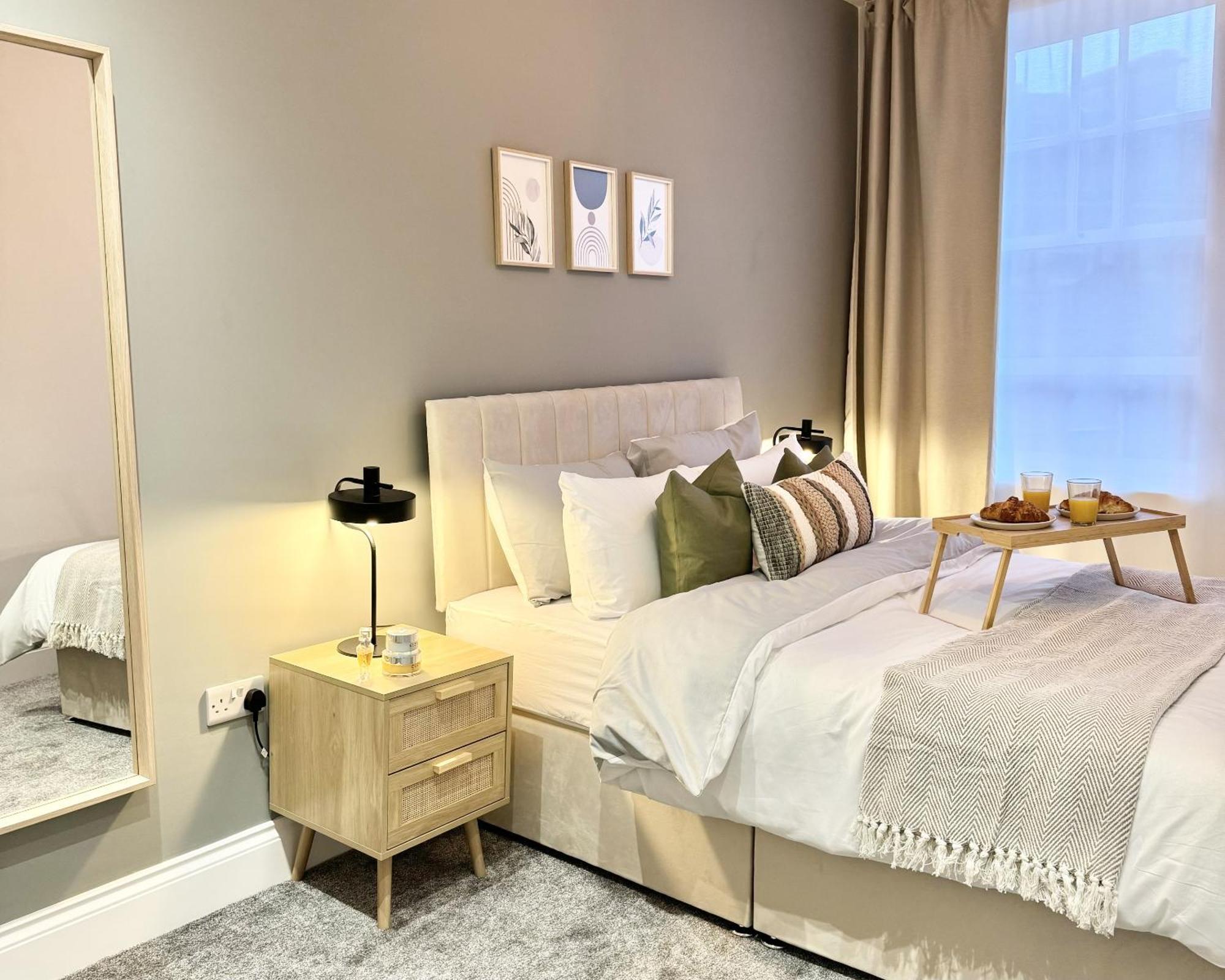 The Yorkshire Crown - Luxury Apartment - Free Parking Nearby Harrogate Eksteriør bilde